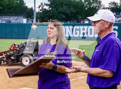 Thumbnail 1 in Calallen vs. Sanger (UIL 4A Softball Semifinal) photogallery.
