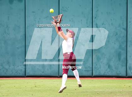 Thumbnail 2 in Calallen vs. Sanger (UIL 4A Softball Semifinal) photogallery.