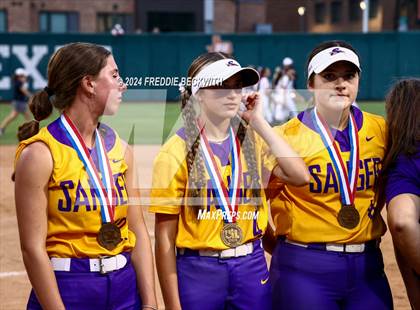 Thumbnail 2 in Calallen vs. Sanger (UIL 4A Softball Semifinal) photogallery.