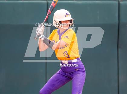 Thumbnail 3 in Calallen vs. Sanger (UIL 4A Softball Semifinal) photogallery.