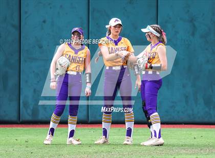 Thumbnail 1 in Calallen vs. Sanger (UIL 4A Softball Semifinal) photogallery.