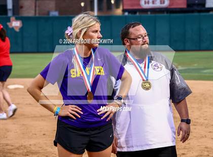 Thumbnail 2 in Calallen vs. Sanger (UIL 4A Softball Semifinal) photogallery.