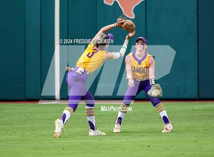 Thumbnail 1 in Calallen vs. Sanger (UIL 4A Softball Semifinal) photogallery.