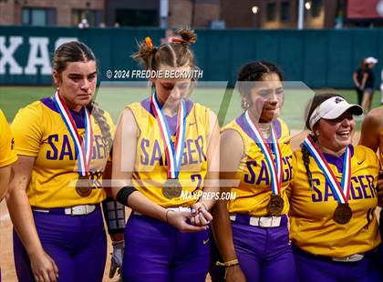 Thumbnail 3 in Calallen vs. Sanger (UIL 4A Softball Semifinal) photogallery.