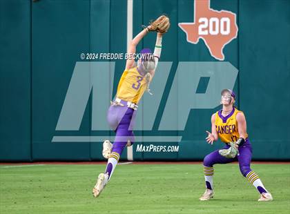 Thumbnail 1 in Calallen vs. Sanger (UIL 4A Softball Semifinal) photogallery.