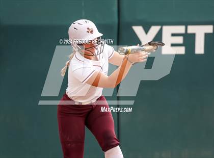 Thumbnail 2 in Calallen vs. Sanger (UIL 4A Softball Semifinal) photogallery.