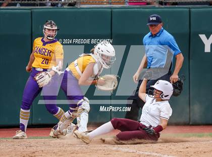 Thumbnail 2 in Calallen vs. Sanger (UIL 4A Softball Semifinal) photogallery.