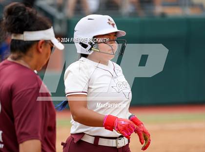 Thumbnail 2 in Calallen vs. Sanger (UIL 4A Softball Semifinal) photogallery.