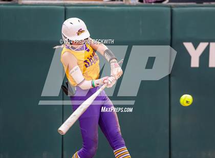 Thumbnail 1 in Calallen vs. Sanger (UIL 4A Softball Semifinal) photogallery.
