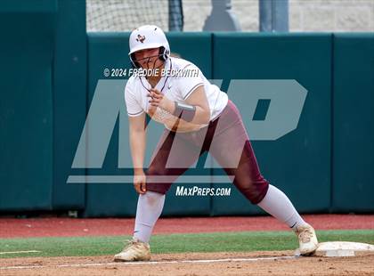Thumbnail 1 in Calallen vs. Sanger (UIL 4A Softball Semifinal) photogallery.