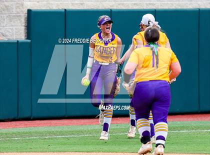 Thumbnail 2 in Calallen vs. Sanger (UIL 4A Softball Semifinal) photogallery.