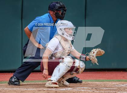 Thumbnail 1 in Calallen vs. Sanger (UIL 4A Softball Semifinal) photogallery.