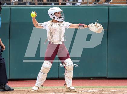 Thumbnail 3 in Calallen vs. Sanger (UIL 4A Softball Semifinal) photogallery.