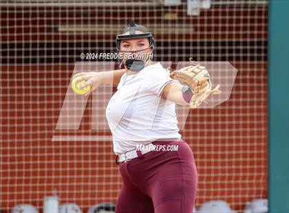 Thumbnail 2 in Calallen vs. Sanger (UIL 4A Softball Semifinal) photogallery.