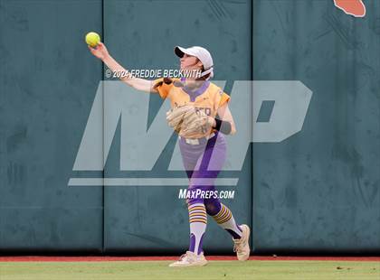 Thumbnail 1 in Calallen vs. Sanger (UIL 4A Softball Semifinal) photogallery.