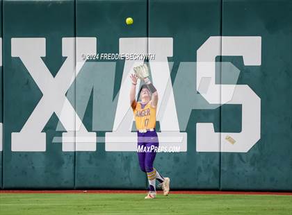 Thumbnail 2 in Calallen vs. Sanger (UIL 4A Softball Semifinal) photogallery.