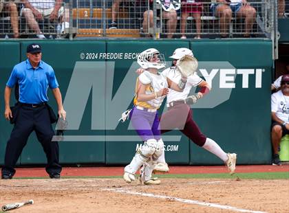 Thumbnail 1 in Calallen vs. Sanger (UIL 4A Softball Semifinal) photogallery.