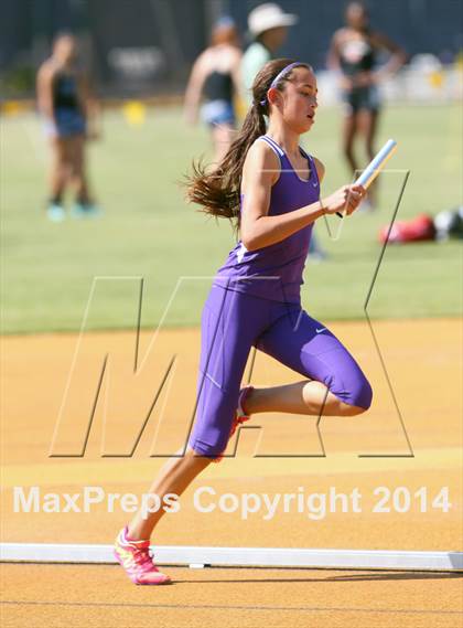 Thumbnail 3 in CIF NCS Masters Track and Field (Girls 1600 Meter Relay Finals) photogallery.