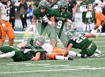Thumbnail 3 in McClymonds vs. Pacifica (CIF State DIV 2A Championship Final) photogallery.