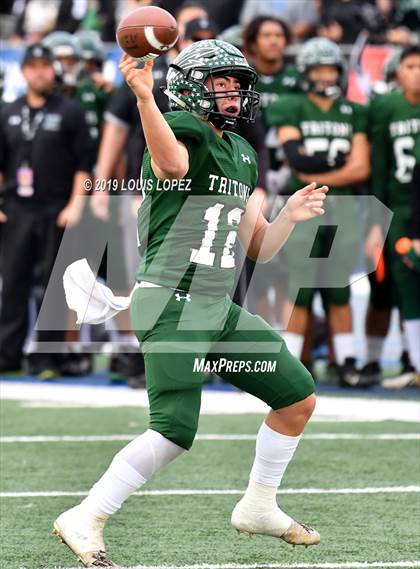 Thumbnail 2 in McClymonds vs. Pacifica (CIF State DIV 2A Championship Final) photogallery.