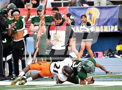 Thumbnail 3 in McClymonds vs. Pacifica (CIF State DIV 2A Championship Final) photogallery.