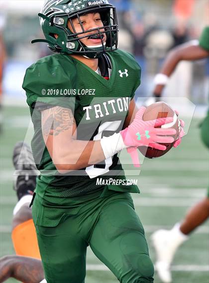 Thumbnail 3 in McClymonds vs. Pacifica (CIF State DIV 2A Championship Final) photogallery.