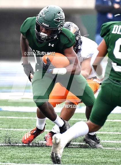Thumbnail 1 in McClymonds vs. Pacifica (CIF State DIV 2A Championship Final) photogallery.