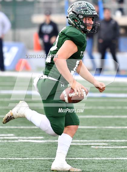 Thumbnail 3 in McClymonds vs. Pacifica (CIF State DIV 2A Championship Final) photogallery.