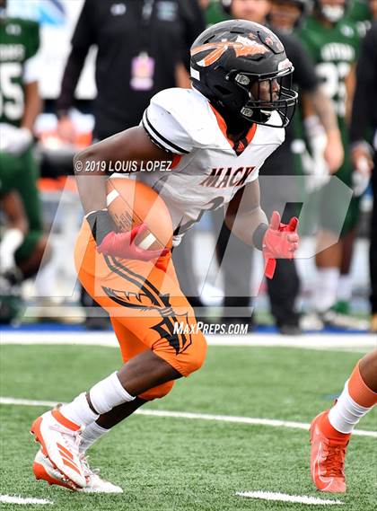 Thumbnail 2 in McClymonds vs. Pacifica (CIF State DIV 2A Championship Final) photogallery.