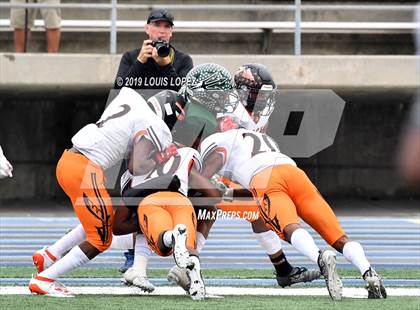 Thumbnail 2 in McClymonds vs. Pacifica (CIF State DIV 2A Championship Final) photogallery.