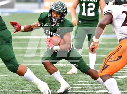 Thumbnail 3 in McClymonds vs. Pacifica (CIF State DIV 2A Championship Final) photogallery.