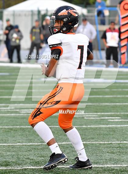 Thumbnail 2 in McClymonds vs. Pacifica (CIF State DIV 2A Championship Final) photogallery.