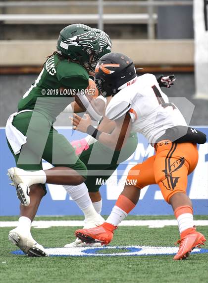 Thumbnail 1 in McClymonds vs. Pacifica (CIF State DIV 2A Championship Final) photogallery.