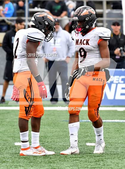 Thumbnail 3 in McClymonds vs. Pacifica (CIF State DIV 2A Championship Final) photogallery.