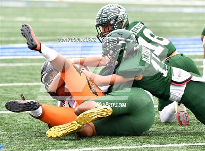 Thumbnail 3 in McClymonds vs. Pacifica (CIF State DIV 2A Championship Final) photogallery.