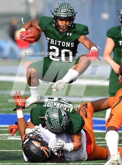 Thumbnail 2 in McClymonds vs. Pacifica (CIF State DIV 2A Championship Final) photogallery.