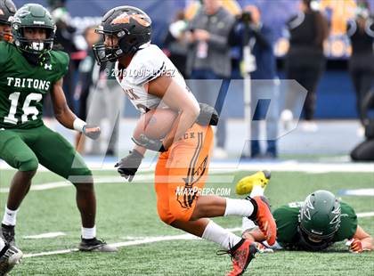 Thumbnail 2 in McClymonds vs. Pacifica (CIF State DIV 2A Championship Final) photogallery.