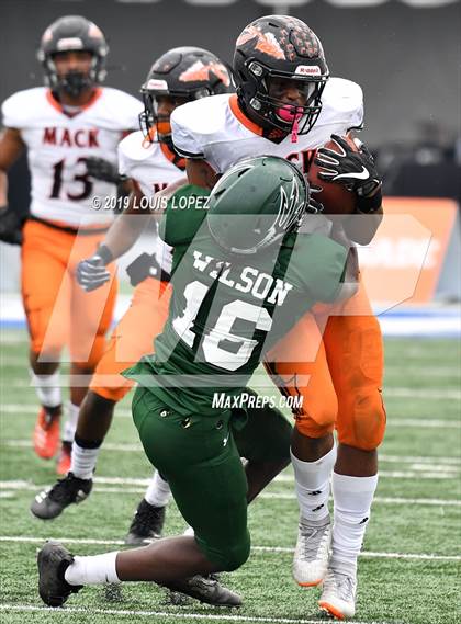 Thumbnail 3 in McClymonds vs. Pacifica (CIF State DIV 2A Championship Final) photogallery.