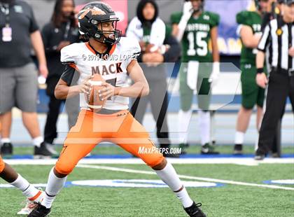 Thumbnail 3 in McClymonds vs. Pacifica (CIF State DIV 2A Championship Final) photogallery.