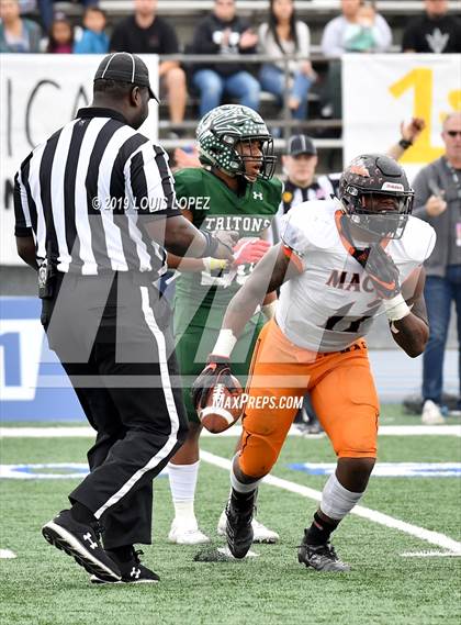 Thumbnail 3 in McClymonds vs. Pacifica (CIF State DIV 2A Championship Final) photogallery.