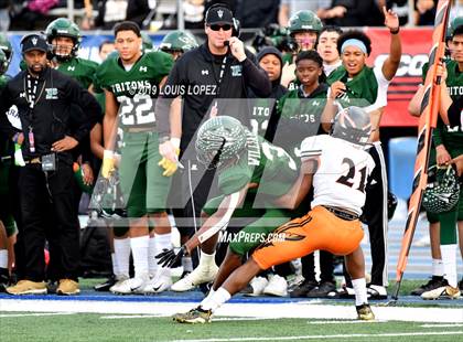 Thumbnail 3 in McClymonds vs. Pacifica (CIF State DIV 2A Championship Final) photogallery.