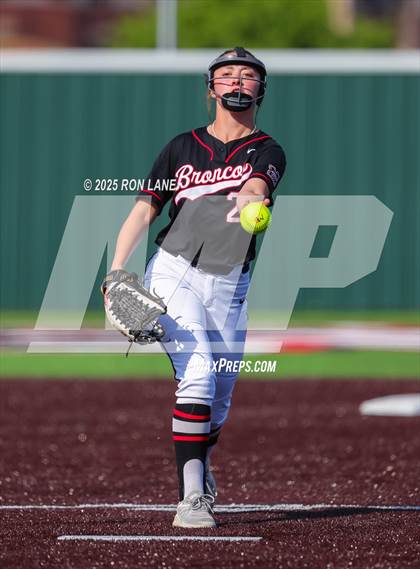 Thumbnail 1 in Southmoore @ Mustang photogallery.