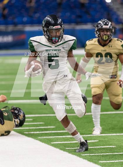 Thumbnail 1 in Southwest vs Southwest Legacy photogallery.
