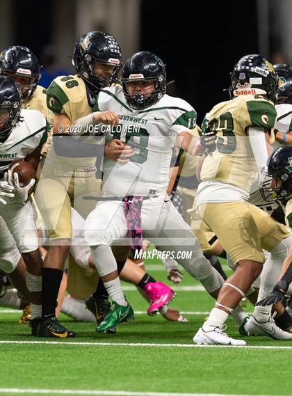 Thumbnail 2 in Southwest vs Southwest Legacy photogallery.