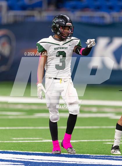 Thumbnail 2 in Southwest vs Southwest Legacy photogallery.