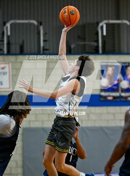 Thumbnail 2 in Boca Ciega vs Calvary Christian (Hoopvibe- Preseason) photogallery.