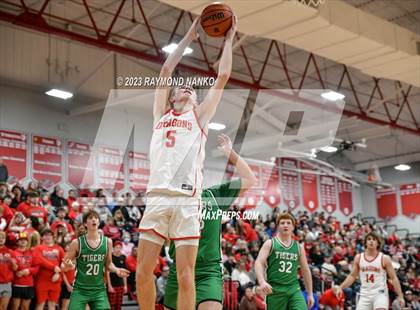 Thumbnail 3 in Yorktown @ New Palestine photogallery.