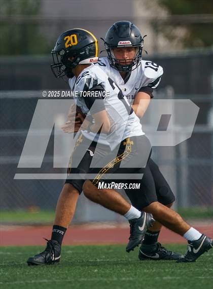 Thumbnail 2 in Foothill @ Tustin photogallery.