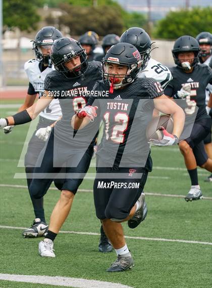 Thumbnail 2 in Foothill @ Tustin photogallery.