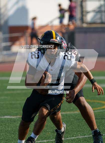 Thumbnail 2 in Foothill @ Tustin photogallery.